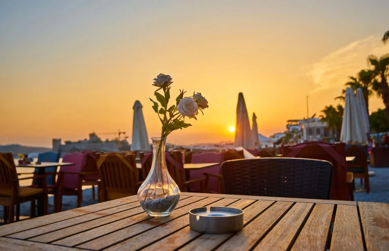 beach-restaurant-evening (1)